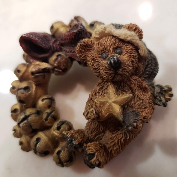 Set of 2 Holiday 3D Pin/Brooches - Picture 2 of 7